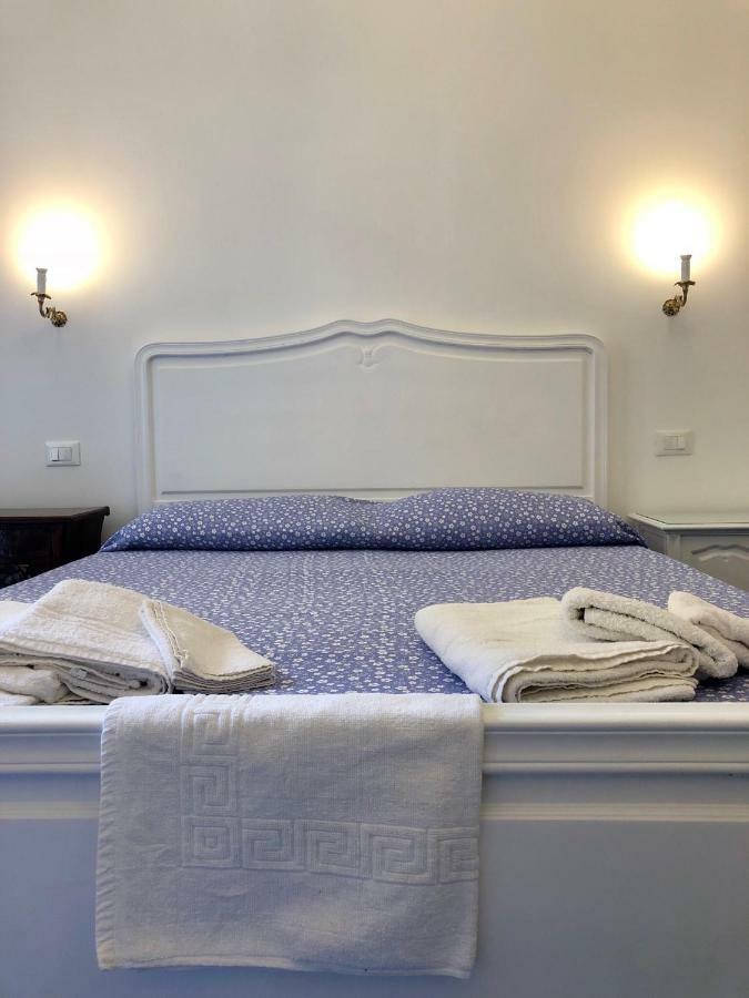 Il Sole Di Montesanto Bed & Breakfast เนเปิลส์ ภายนอก รูปภาพ