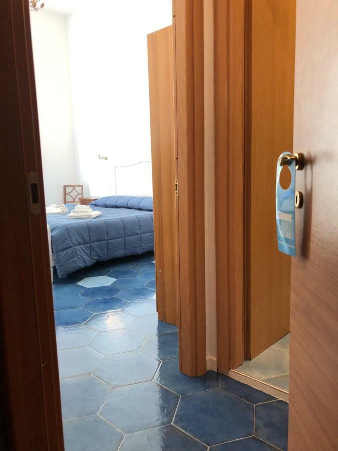 Il Sole Di Montesanto Bed & Breakfast เนเปิลส์ ภายนอก รูปภาพ