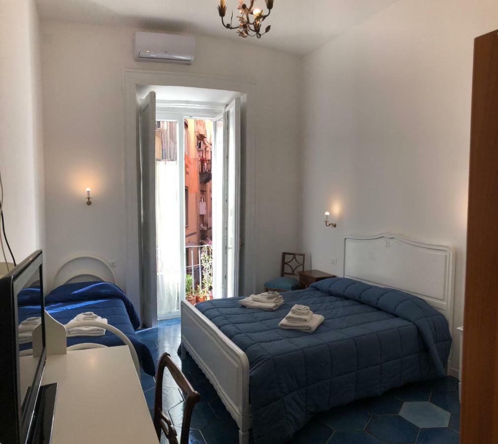 Il Sole Di Montesanto Bed & Breakfast เนเปิลส์ ภายนอก รูปภาพ